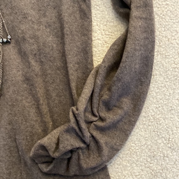Cashmere blend hoodie sweater - Picture 2 of 5